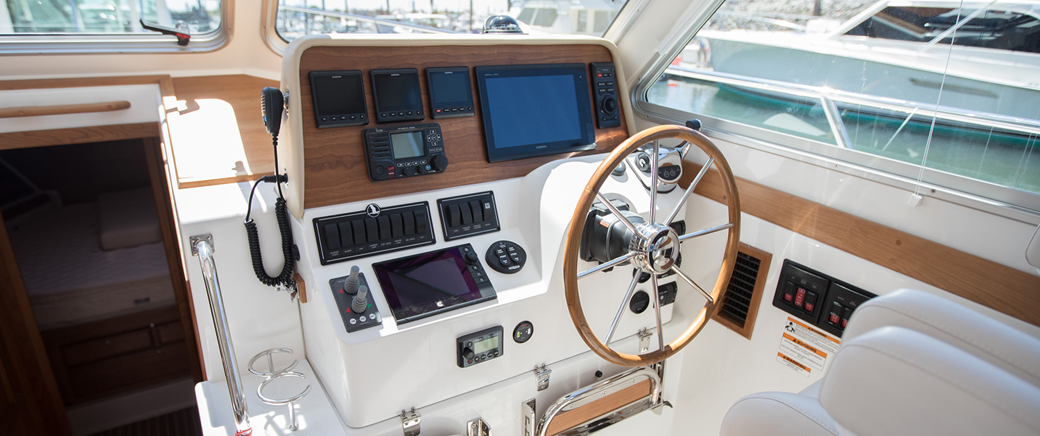 Home - Navtronics - The Marine Technology Specialists